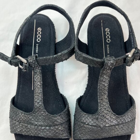 Ecco Black Scale Print Leather T-Strap Touch 25 Sandals EU 36 US 5 - Picture 4 of 12